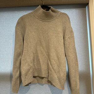 GAP Heather Gray Turtleneck Sweater
